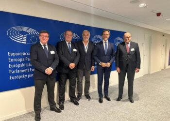 La Mesa del Turismo inicia sus primeras reuniones para posicionarse en la UE